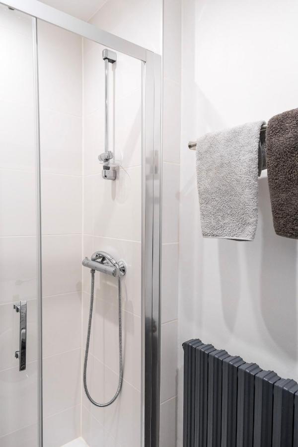 Studio Neuf, Charme De L'Ancien, Avec Balcon - 3 Etoiles, 4 Diamants Διαμέρισμα Bagnères-de-Bigorre Εξωτερικό φωτογραφία